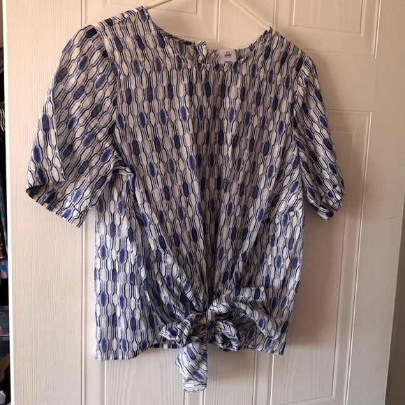 NWT Short sleeved light and breezy top - Picture 1 of 4